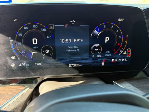 Used 2025 Chevrolet Suburban Z71 w/ Comfort Package image 6