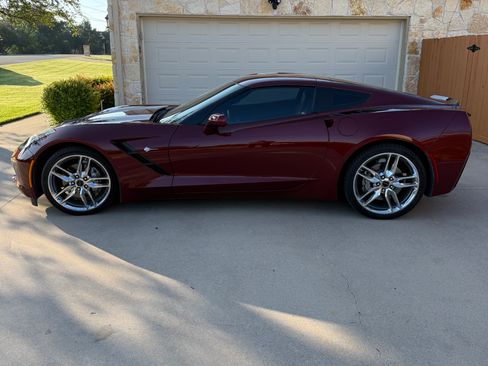 Used 2019 Chevrolet Corvette Stingray Coupe w/ 2LT Preferred Equipment Group RWD image 2