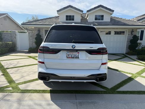 Used 2026 BMW X7 xDrive40i w/ Executive Package image 8