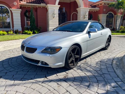 Used 2007 BMW 650i Convertible image 2