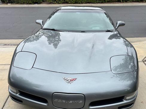 Used 2003 Chevrolet Corvette Coupe w/ Preferred Equipment Group image 1