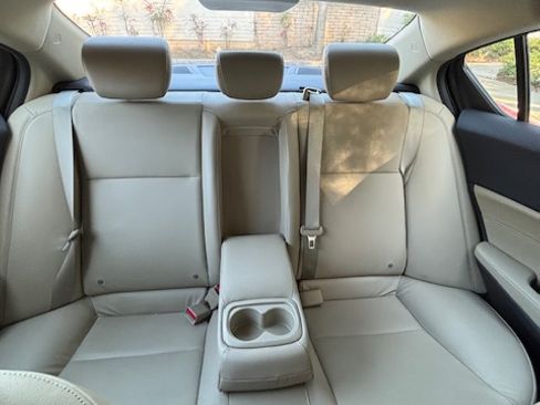 Used 2018 Acura ILX w/ Special Edition Package image 13