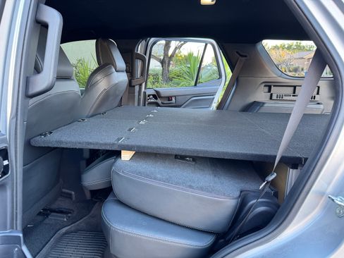 Used 2025 Toyota 4Runner 4WD image 17