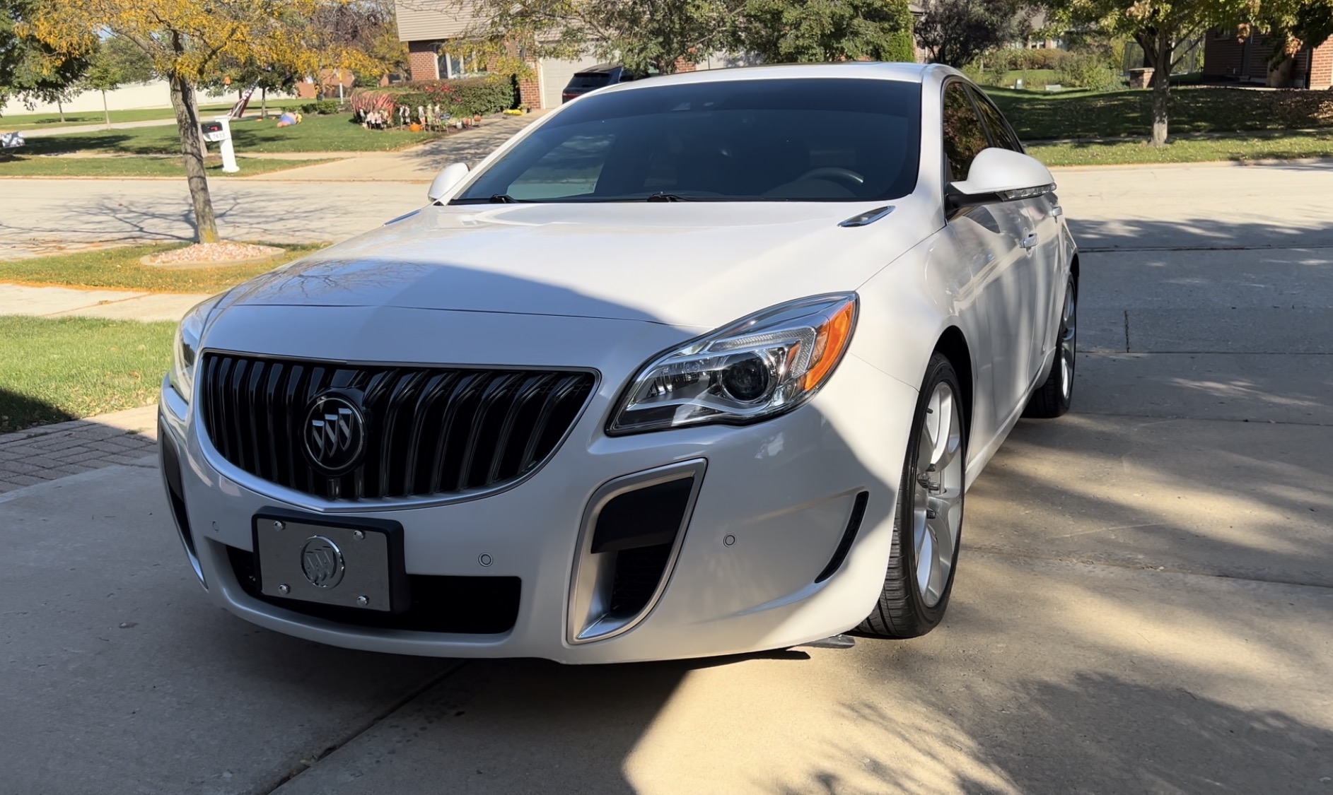 Used 2017 Buick Regal GS w/ Driver Confidence Package #2 AWD/4WD image 6