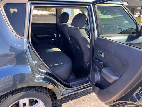 Used 2011 Kia Soul + image 18