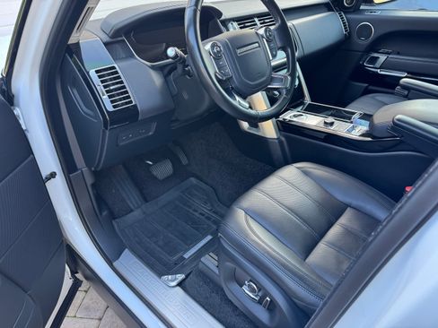 Used 2017 Land Rover Range Rover HSE image 29