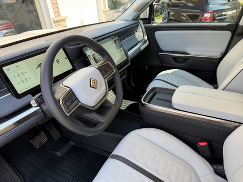 Used 2025 Rivian R1S Adventure AWD/4WD image 8