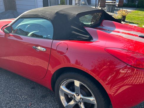 Used 2008 Pontiac Solstice Convertible w/ Premium Package image 4