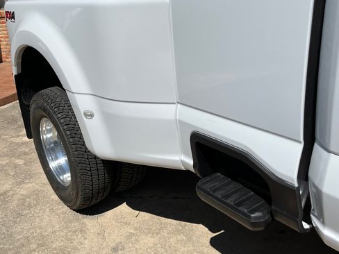 Used 2023 Ford F350 XL w/ FX4 Off-Road Package image 12