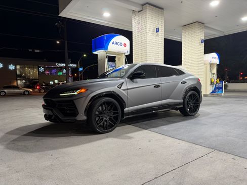 Used 2019 Lamborghini Urus image 9