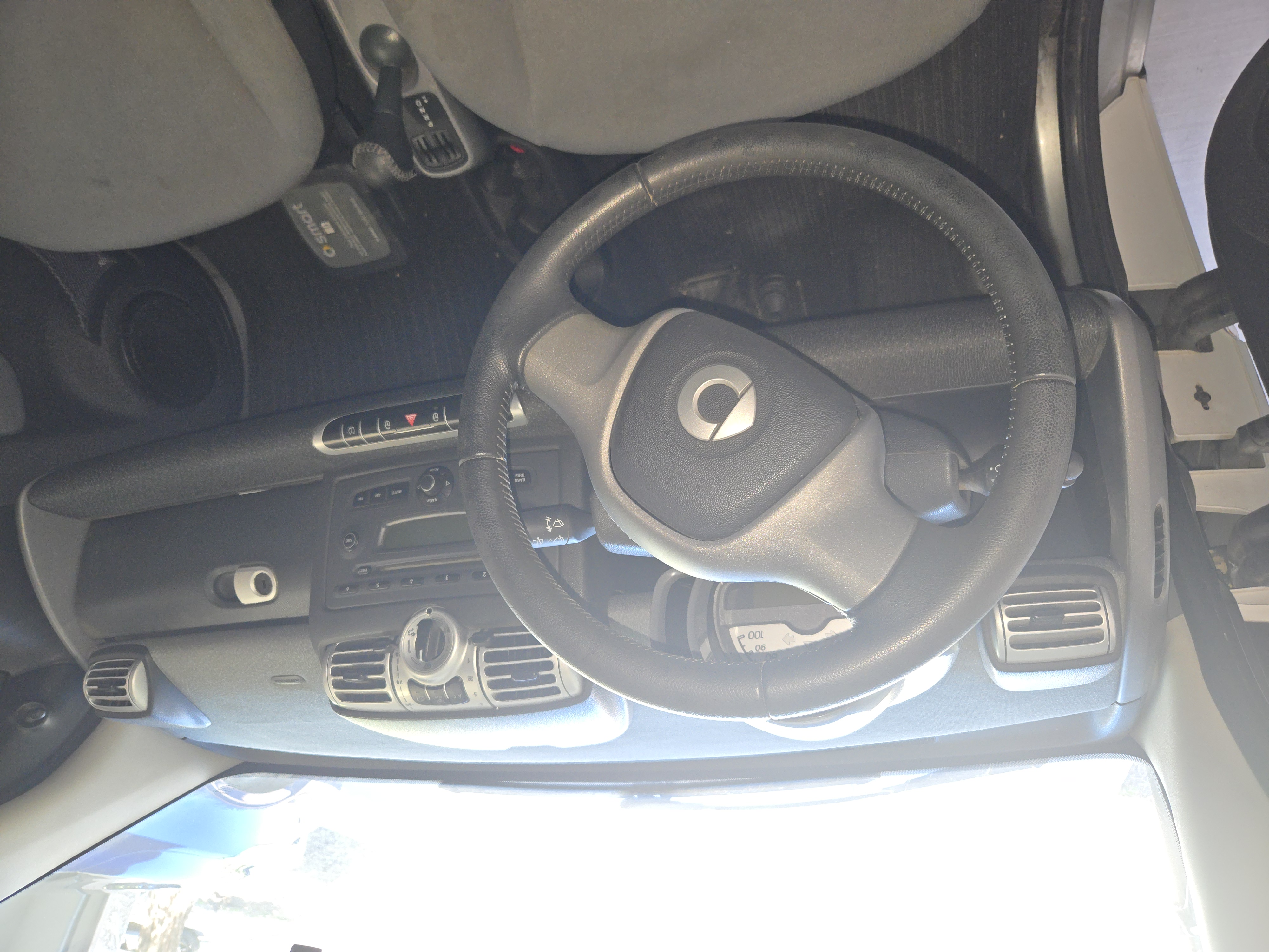 Used 2009 smart fortwo pure RWD image 5
