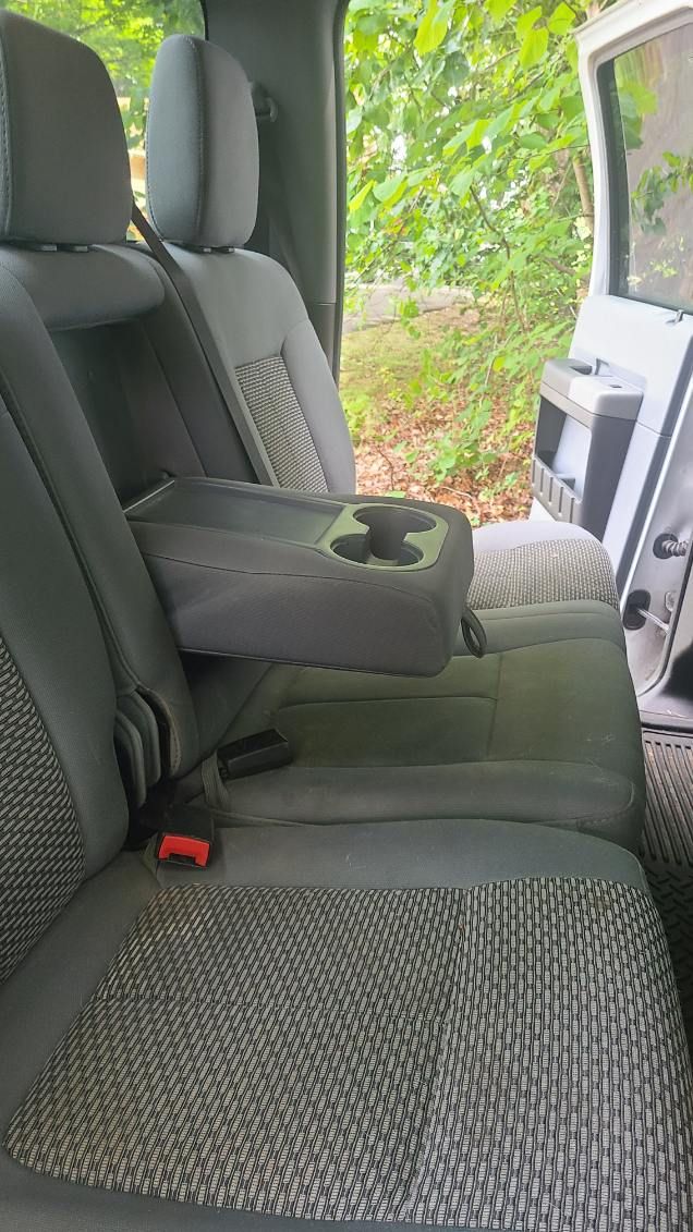 Used 2012 Ford F250 XLT w/ FX4 Off Road Pkg AWD/4WD image 6