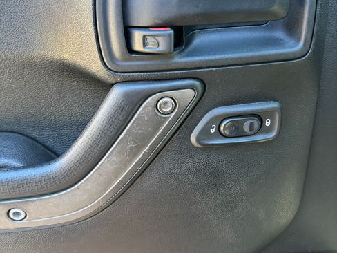 Used 2017 Jeep Wrangler Unlimited Sport w/ Quick Order Package 24S image 13