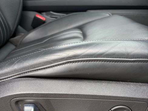 Used 2019 Audi e-tron Prestige w/ Prestige Package AWD/4WD image 19