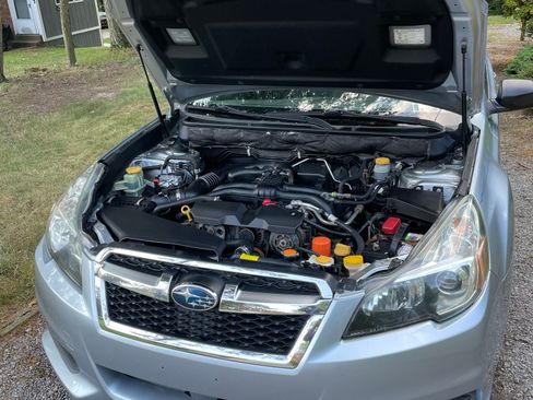 Used 2013 Subaru Legacy 2.5i Premium image 9