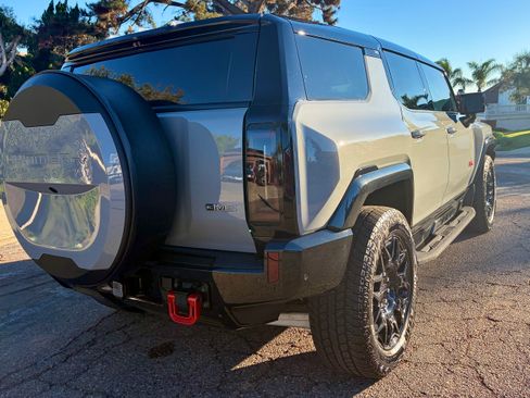 Used 2024 GMC Hummer EV 3X image 16