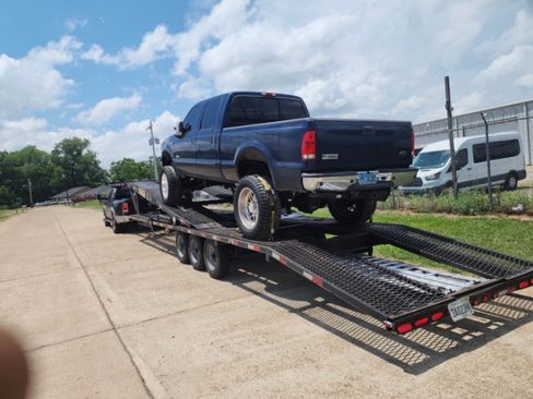 Used 2006 Ford F350 Lariat AWD/4WD image 5