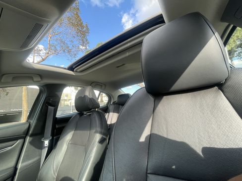 Used 2021 MAZDA MAZDA3 s image 20