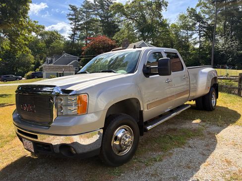 Used 2007 GMC Sierra 3500 SLT w/ Convenience Package AWD/4WD image 6