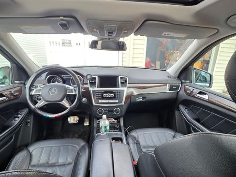 Used 2014 Mercedes-Benz GL 450 4MATIC image 10