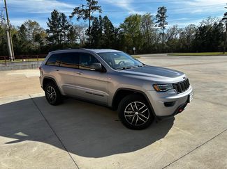 Used 2018 Jeep Grand Cherokee Trailhawk w/ Trailhawk Luxury Group AWD/4WD video 1