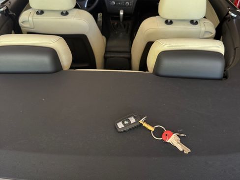 Used 2011 BMW 128i Convertible RWD image 11