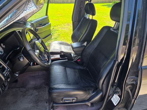 Used 2003 Nissan Pathfinder LE AWD/4WD image 24