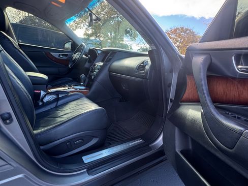 Used 2011 INFINITI FX35 35 Sport Utility 4D w/ Premium Pkg image 5