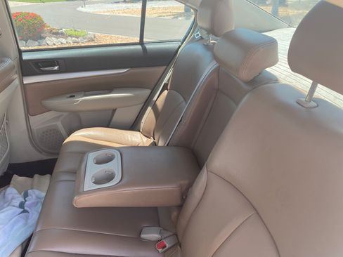 Used 2010 Subaru Legacy 2.5i Premium AWD/4WD image 12