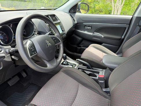 Used 2018 Mitsubishi Outlander Sport ES FWD image 10