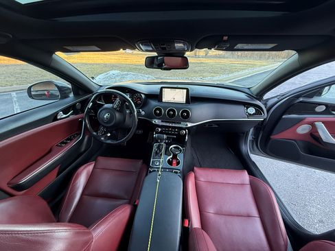 Used 2021 Kia Stinger GT-Line w/ Sun & Sound Package image 5