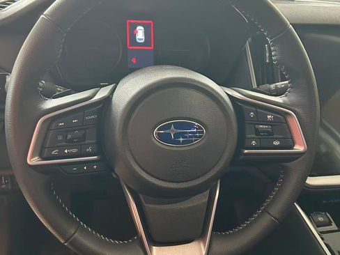 Used 2025 Subaru Outback Premium w/ Popular Package #1A AWD/4WD image 5
