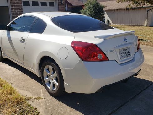 Used 2009 Nissan Altima 2.5 S w/ Premium Pkg image 2