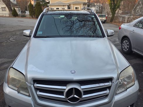 Used 2010 Mercedes-Benz GLK 350 4MATIC image 11