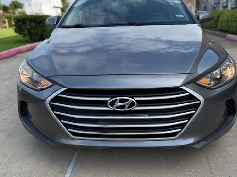 Used 2018 Hyundai Elantra SEL FWD image 4