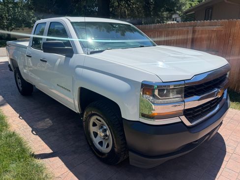 Used 2018 Chevrolet Silverado 1500 W/T w/ Trailering Package image 8