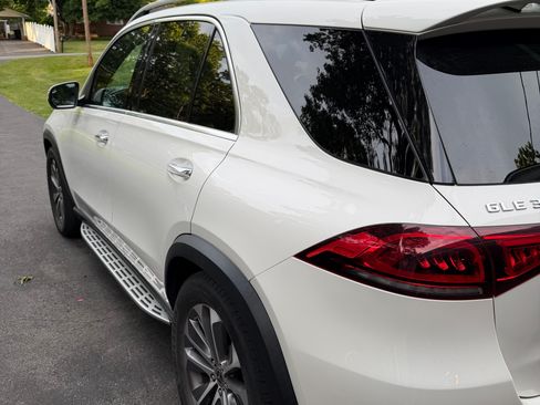 Used 2021 Mercedes-Benz GLE 350 4MATIC image 4