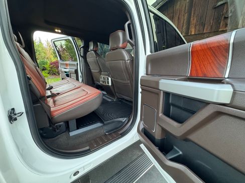 Used 2018 Ford F350 King Ranch w/ King Ranch Ultimate Package AWD/4WD image 9