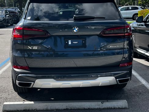 Used 2022 BMW X5 xDrive40i w/ Premium Package AWD/4WD image 2