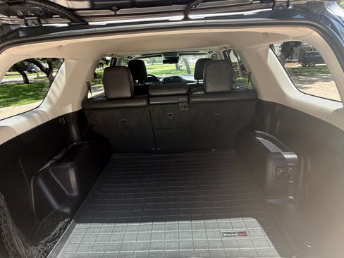 Used 2020 Toyota 4Runner TRD Off-Road Premium w/ Moonroof Package AWD/4WD image 19