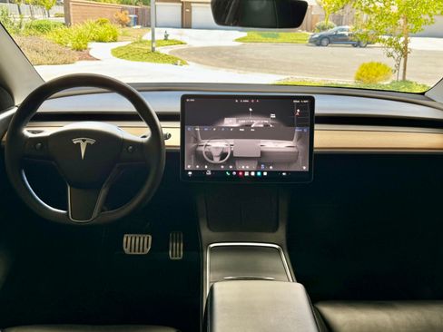 Used 2022 Tesla Model Y Performance AWD/4WD image 11