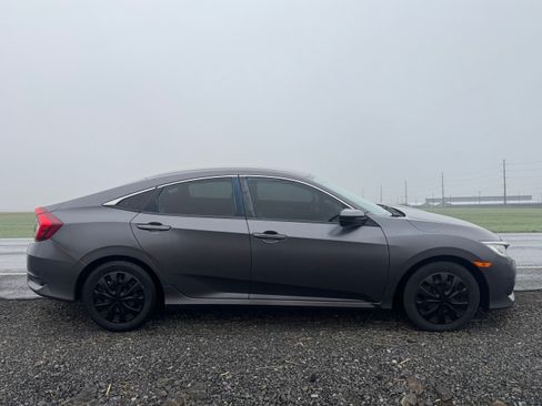 Used 2016 Honda Civic LX image 10