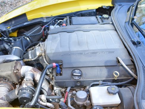 Used 2014 Chevrolet Corvette Stingray Coupe w/ 2LT Preferred Equipment Group image 16