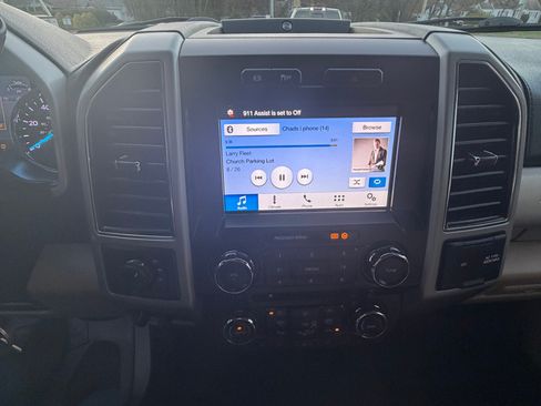 Used 2019 Ford F250 Lariat w/ Lariat Value Package image 4