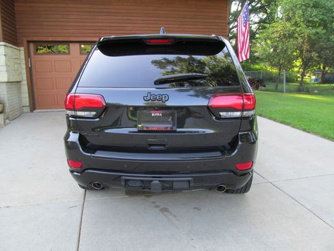 Used 2015 Jeep Grand Cherokee Altitude AWD/4WD image 5