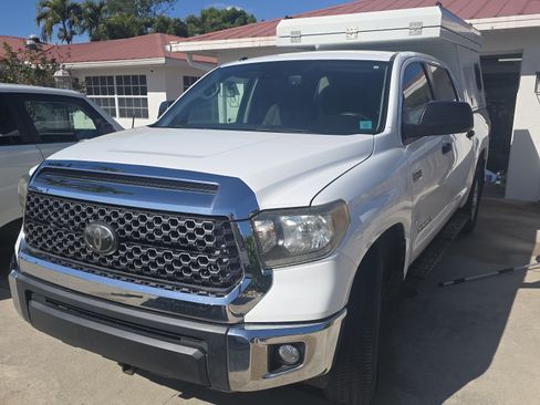 Used 2018 Toyota Tundra SR5 image 4