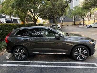 Used 2022 Volvo XC60 B5 Inscription w/ Advanced Package