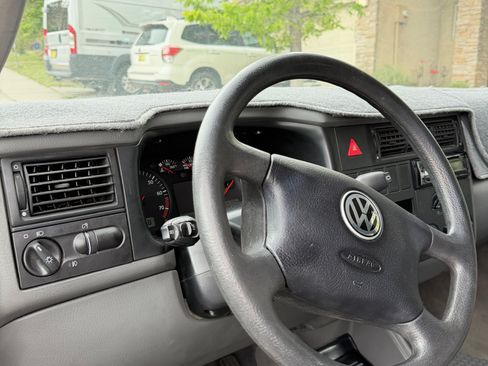 Used 2003 Volkswagen Eurovan Camper FWD image 12