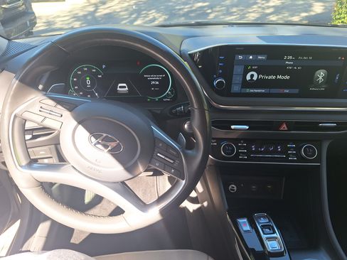 Used 2021 Hyundai Sonata Limited image 6