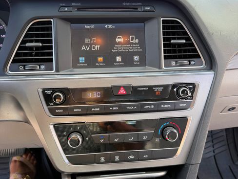 Used 2017 Hyundai Sonata SE FWD image 14